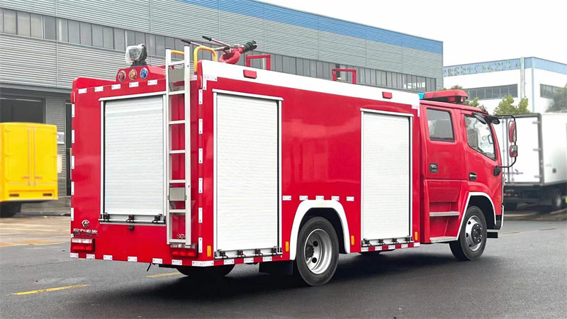 东风大福瑞卡（国六）4吨水罐消防车评测云内170马力