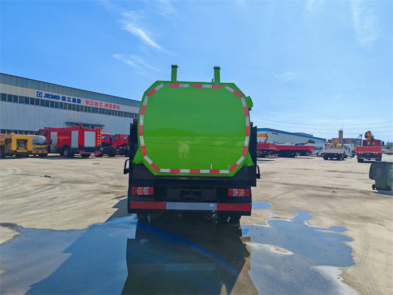 江淮威铃餐厨垃圾车8立方米超大容量蓝牌餐厨天花板